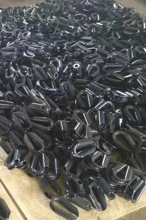 Black Thimbles
